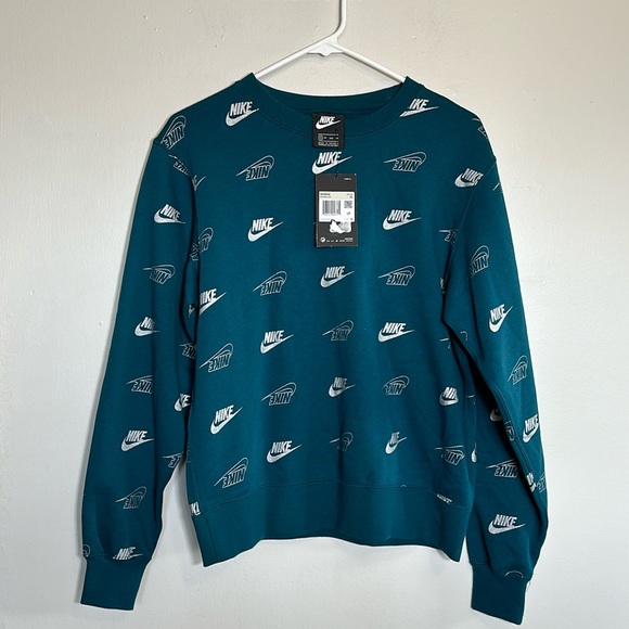 nike sweatshirt loose fit